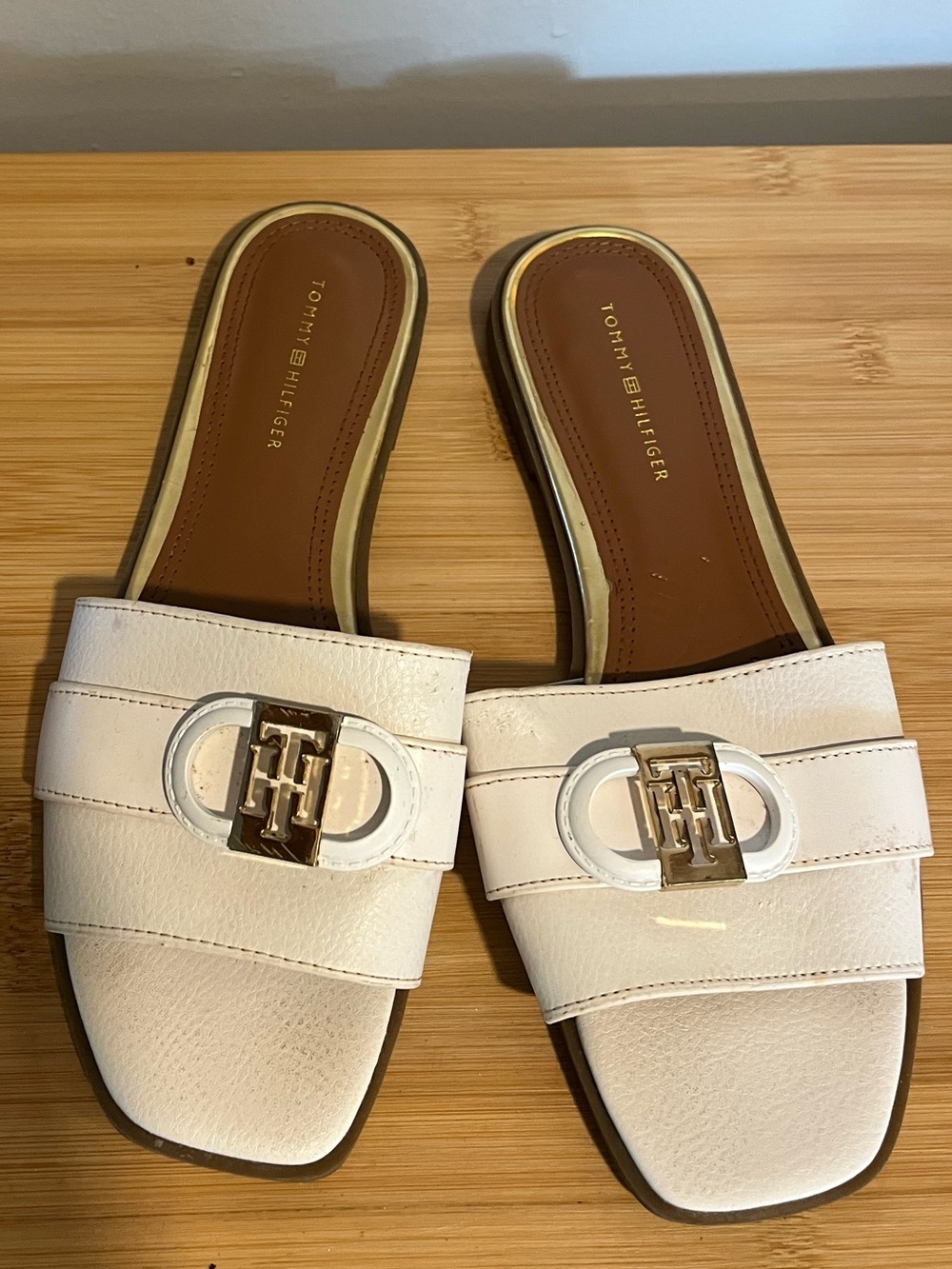 Tommy Hilfiger White Sandals with Gold Logo Accent